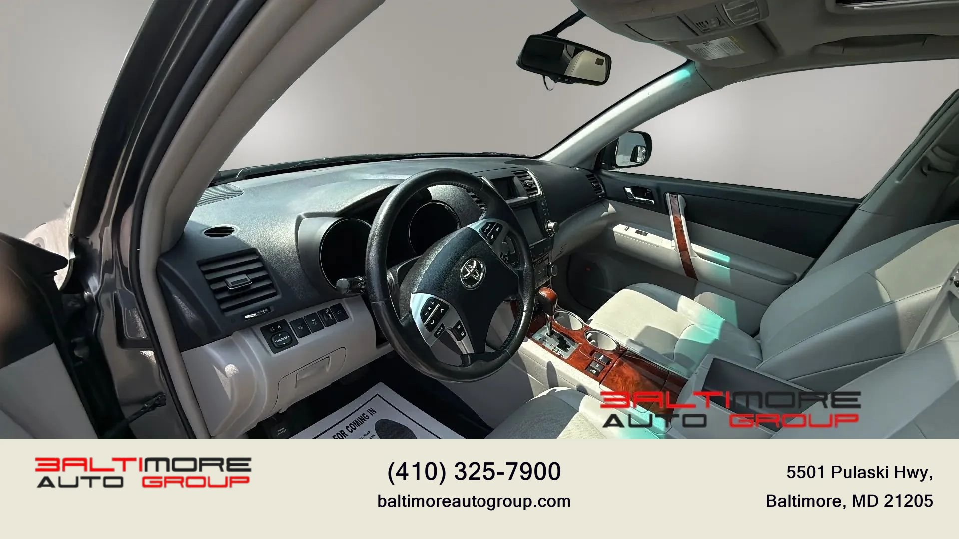 Used 2012 Toyota Highlander Limited w/ Tow Pkg AWD/4WD image 11
