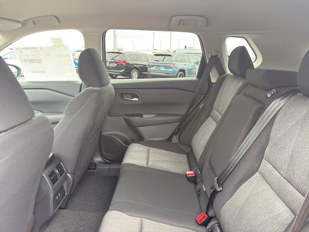 New 2026 Nissan Rogue SV image 32