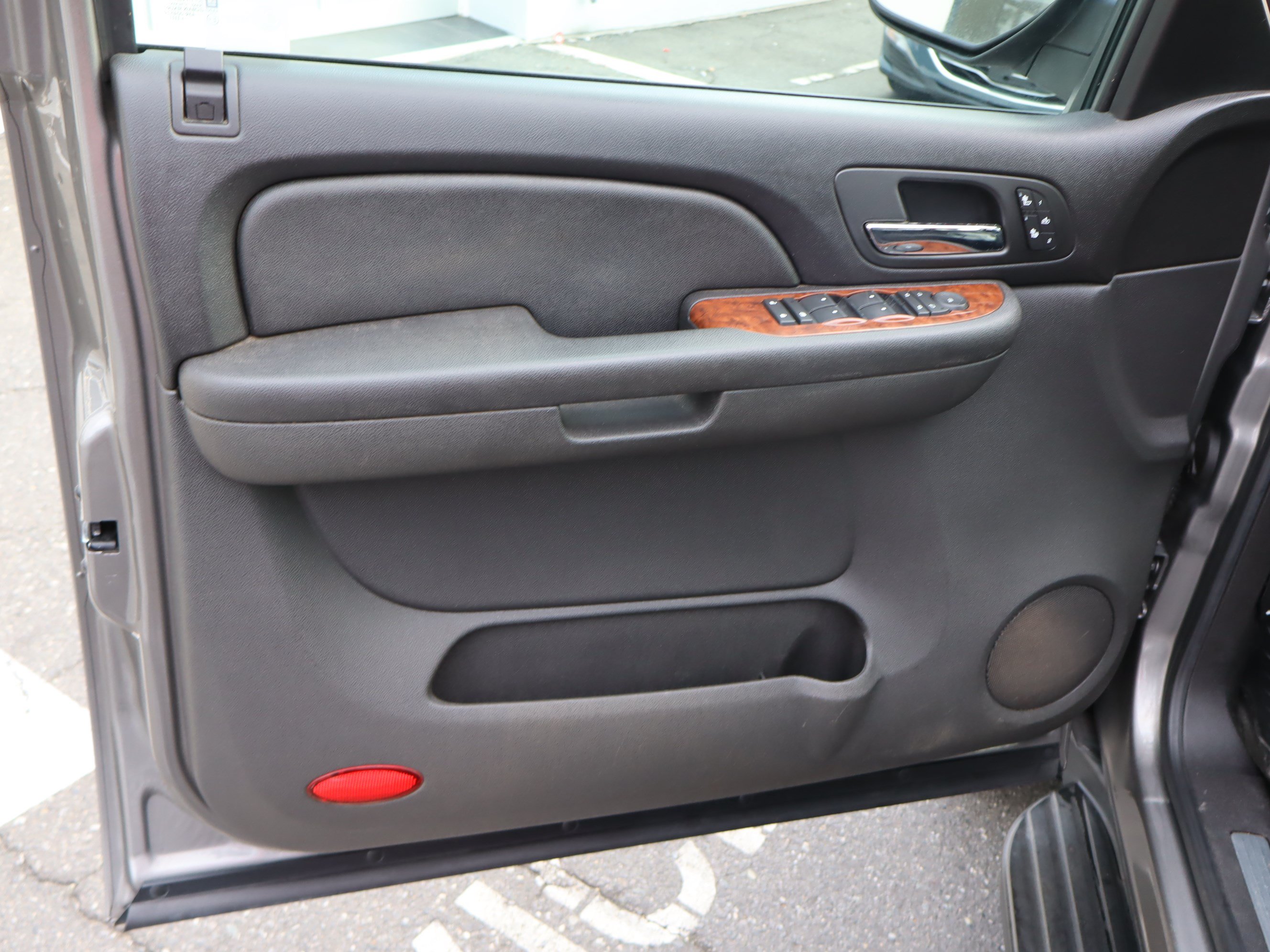 Used 2007 Chevrolet Avalanche LTZ w/ LTZ Preferred Equipment Group AWD/4WD image 19