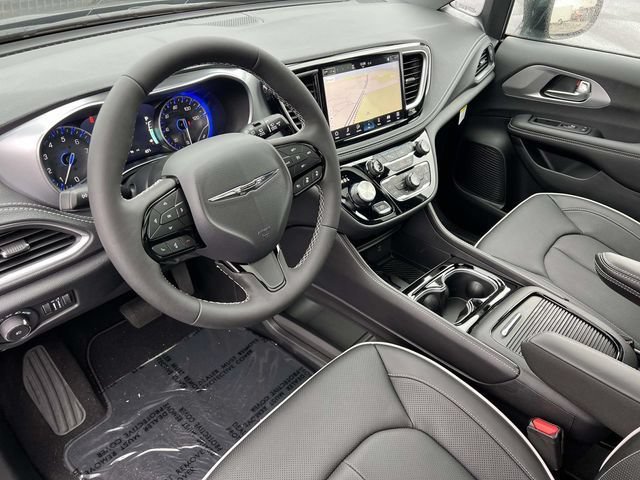 New 2026 Chrysler Pacifica Limited w/ S Appearance Package AWD/4WD image 29