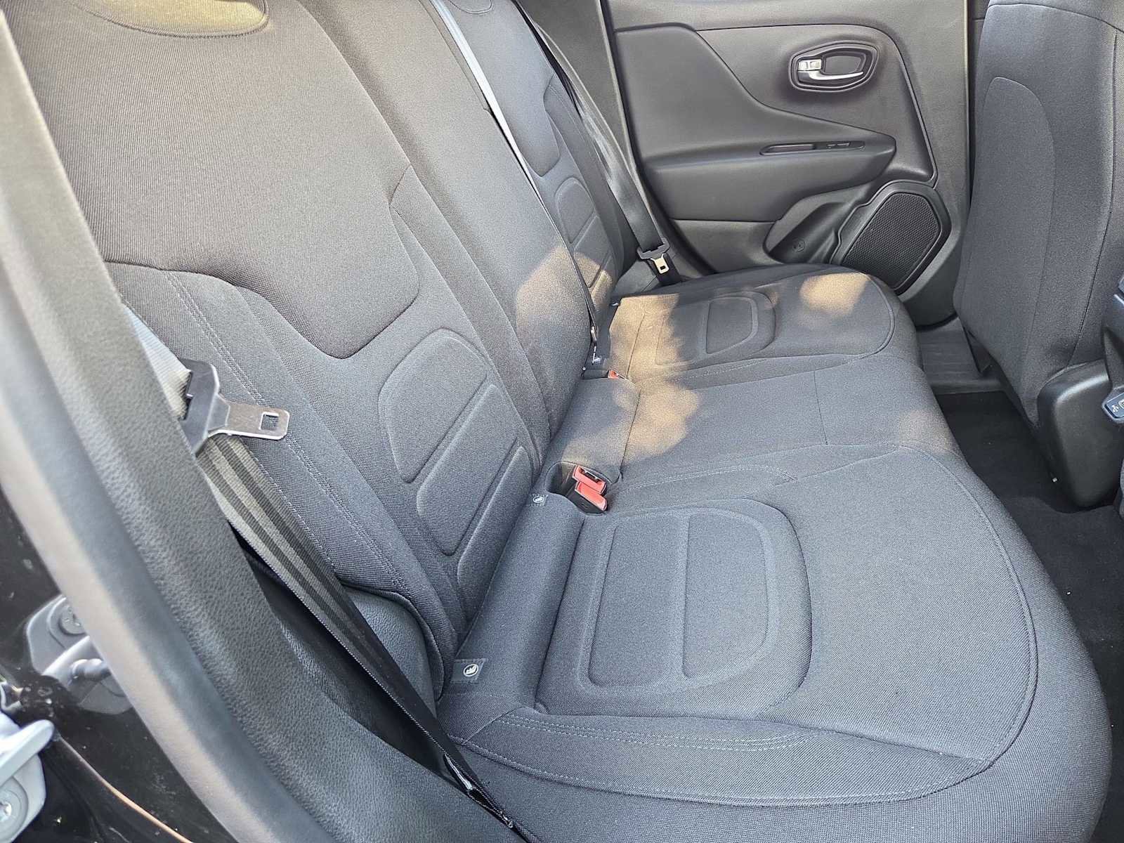 Used 2022 Jeep Renegade Latitude image 21