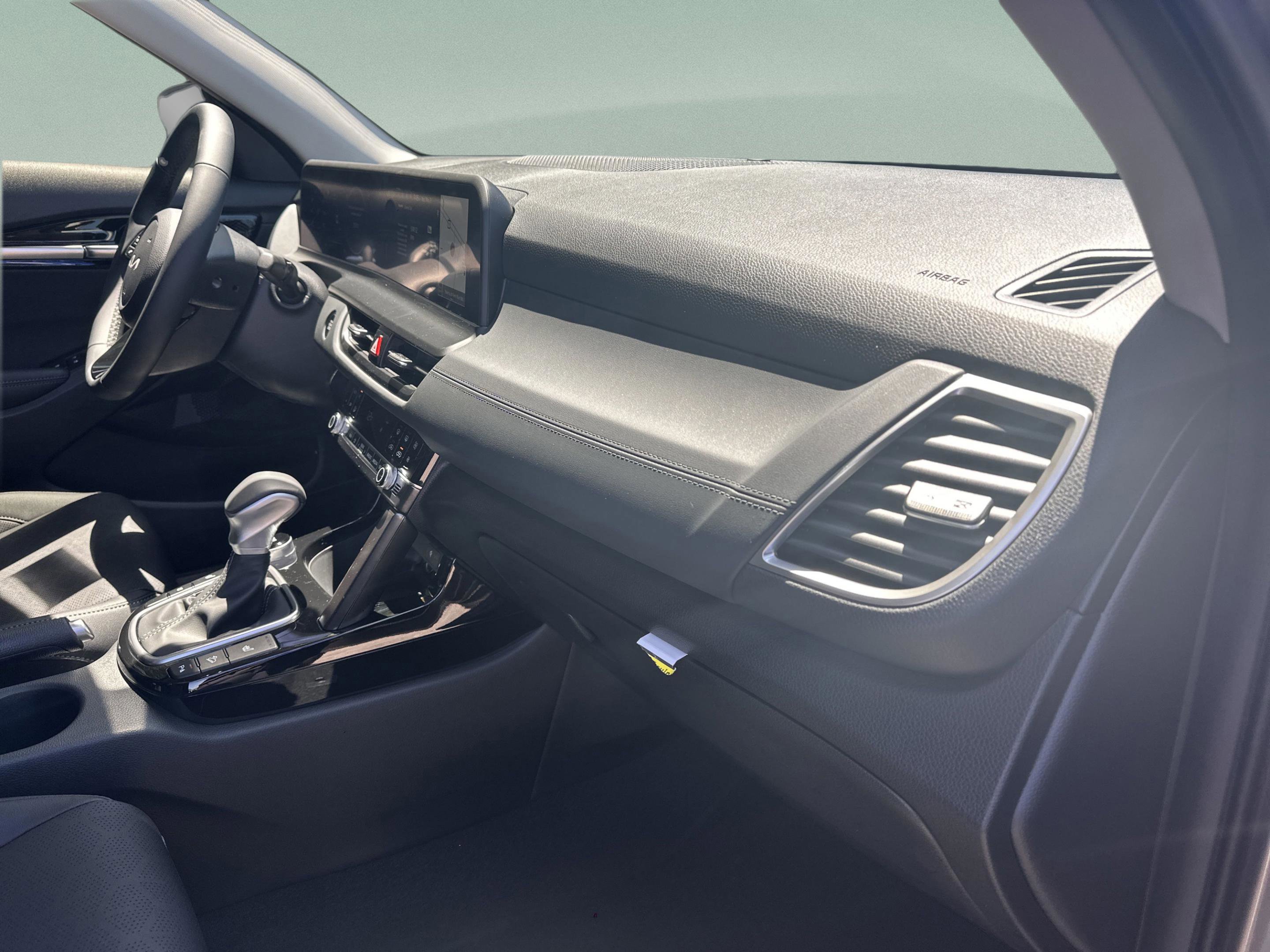 Used 2025 Kia Seltos EX w/ EX Sunroof Package image 43