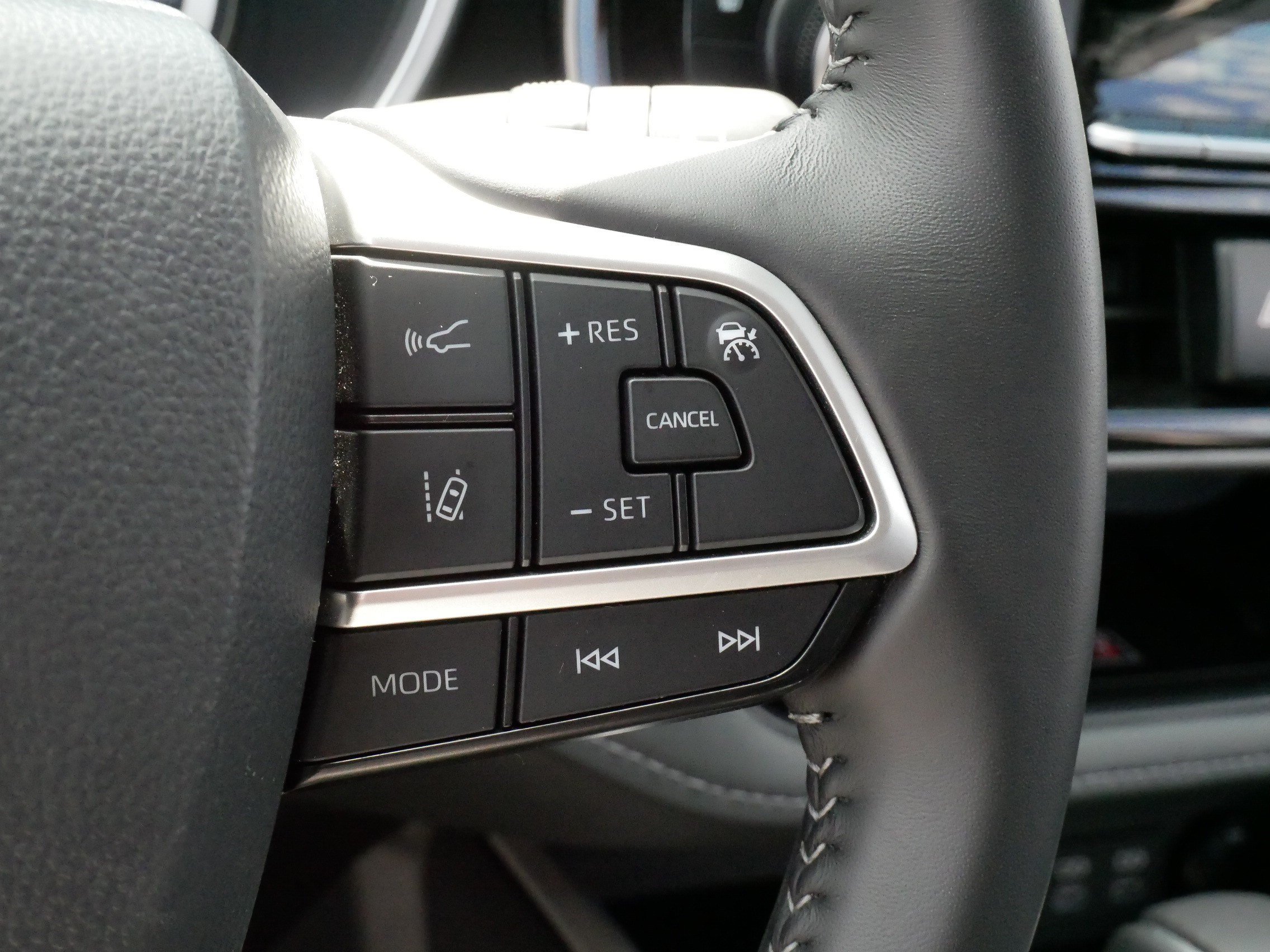 Certified 2025 Toyota Highlander XLE AWD/4WD image 26