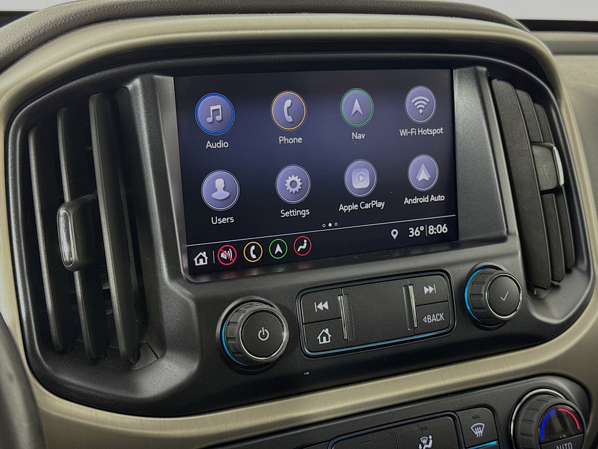 Used 2022 GMC Canyon Denali w/ Denali Black Edition Package image 15