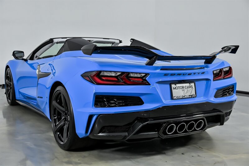 Used 2024 Chevrolet Corvette Z06 w/ Z07 Performance Package RWD image 10