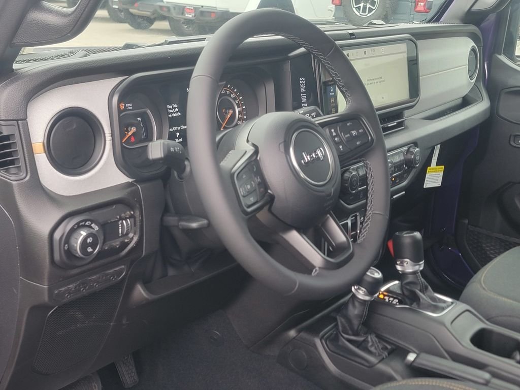 New 2026 Jeep Gladiator Sport AWD/4WD image 7