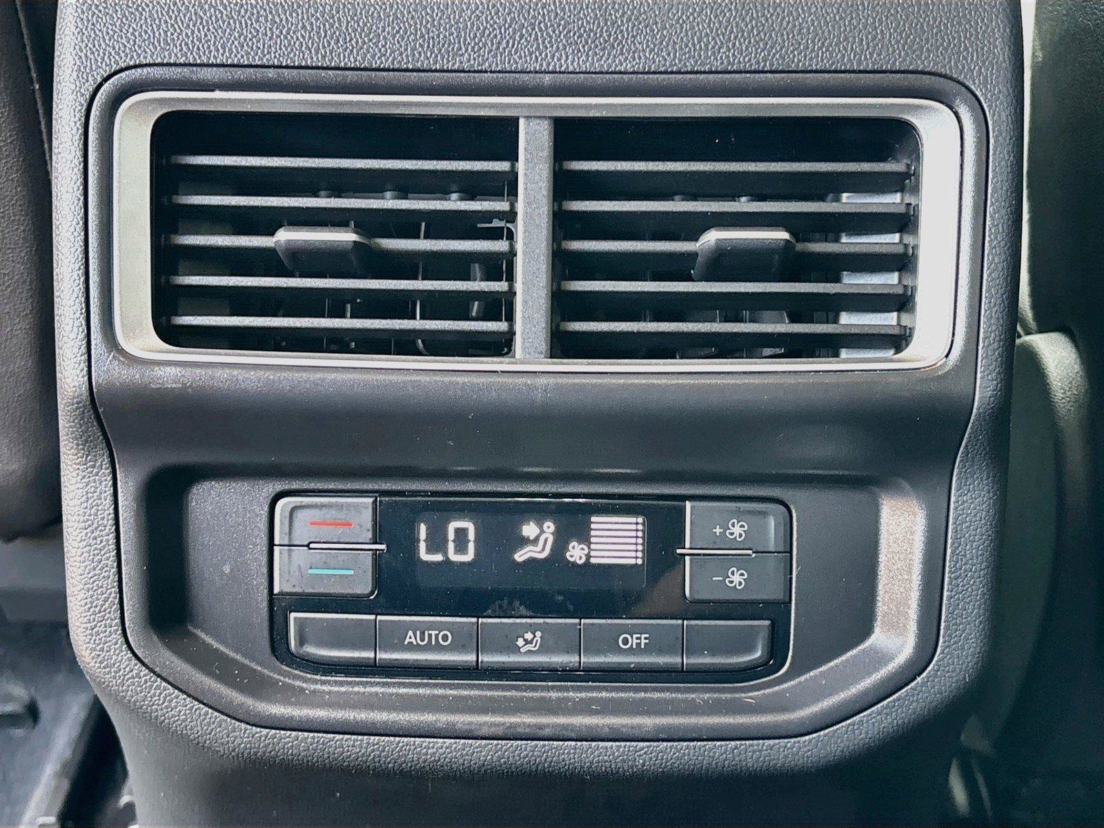 Used 2025 Volkswagen Atlas SE FWD image 24