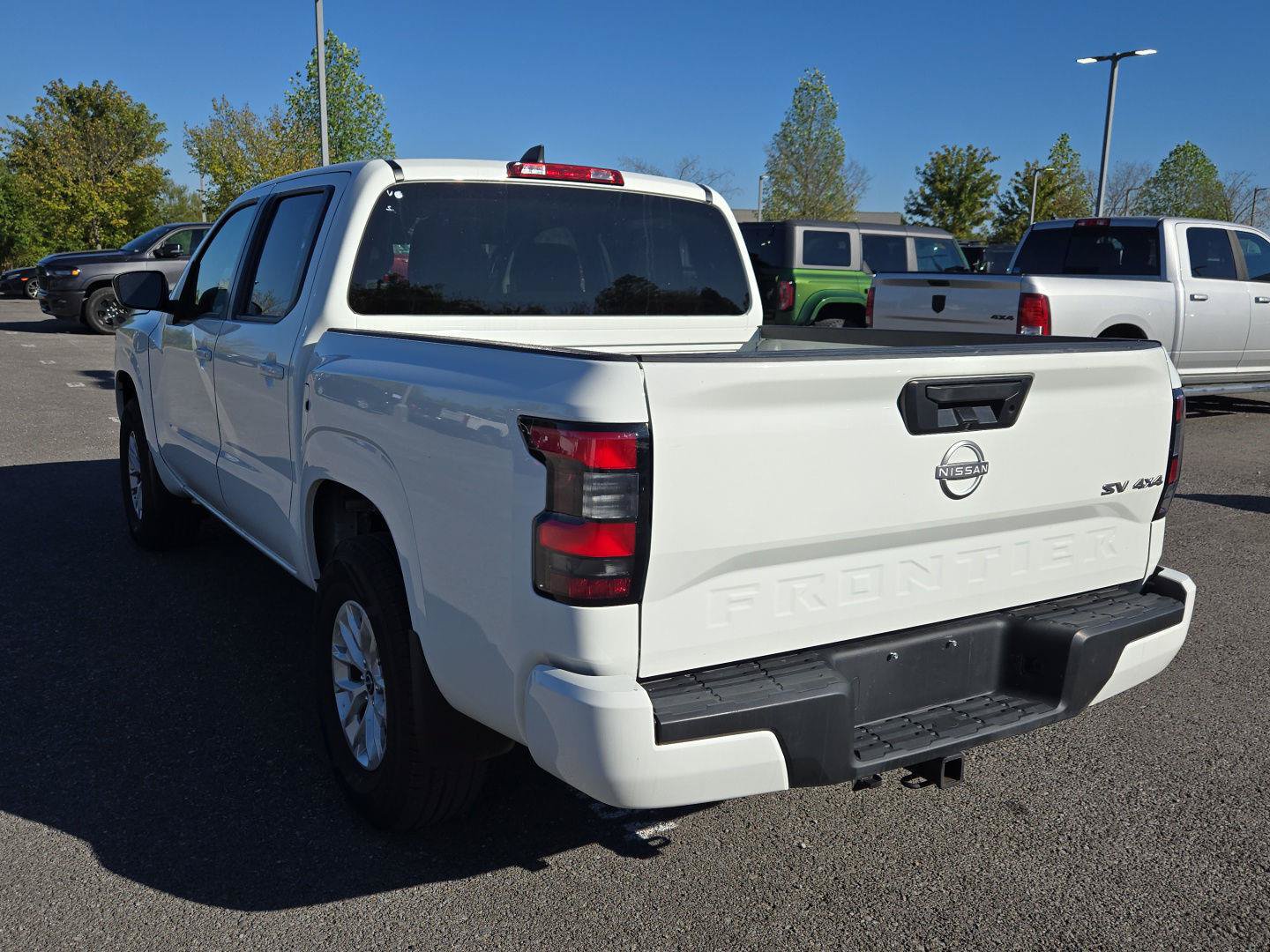 Used 2024 Nissan Frontier SV AWD/4WD image 5