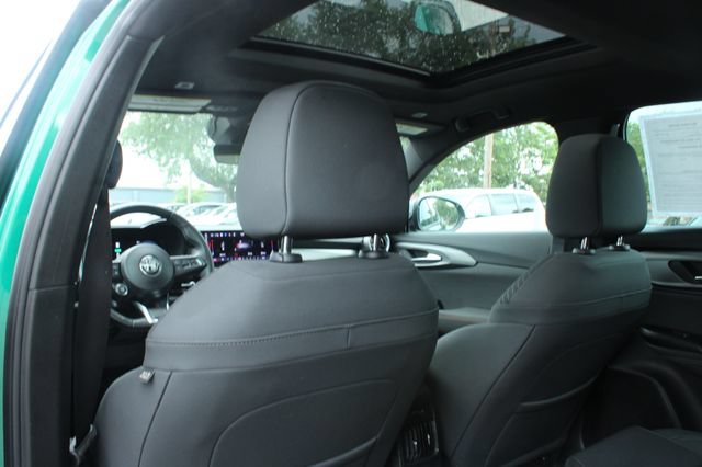 Used 2025 Alfa Romeo Tonale AWD/4WD image 33