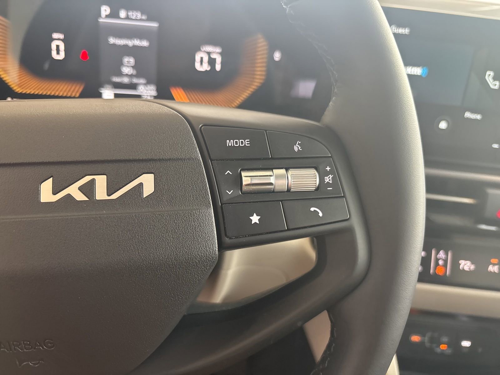 New 2026 Kia Sportage EX image 21