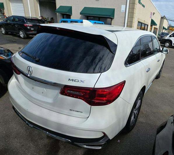 Used 2018 Acura MDX SH-AWD image 2