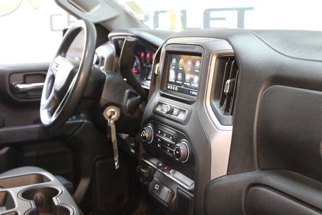 Used 2019 Chevrolet Silverado 1500 Custom w/ Custom Value Package AWD/4WD image 10