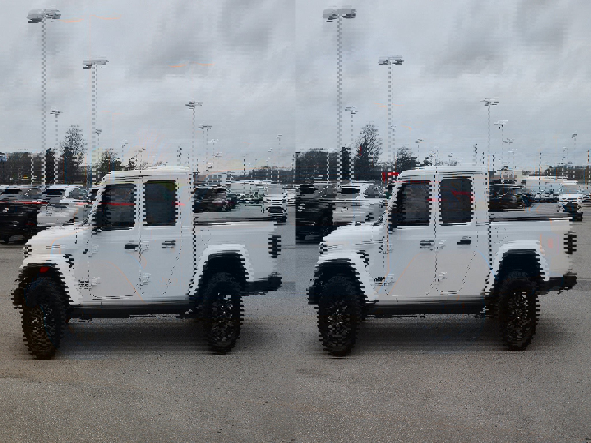 Used 2025 Jeep Gladiator Sport image 11