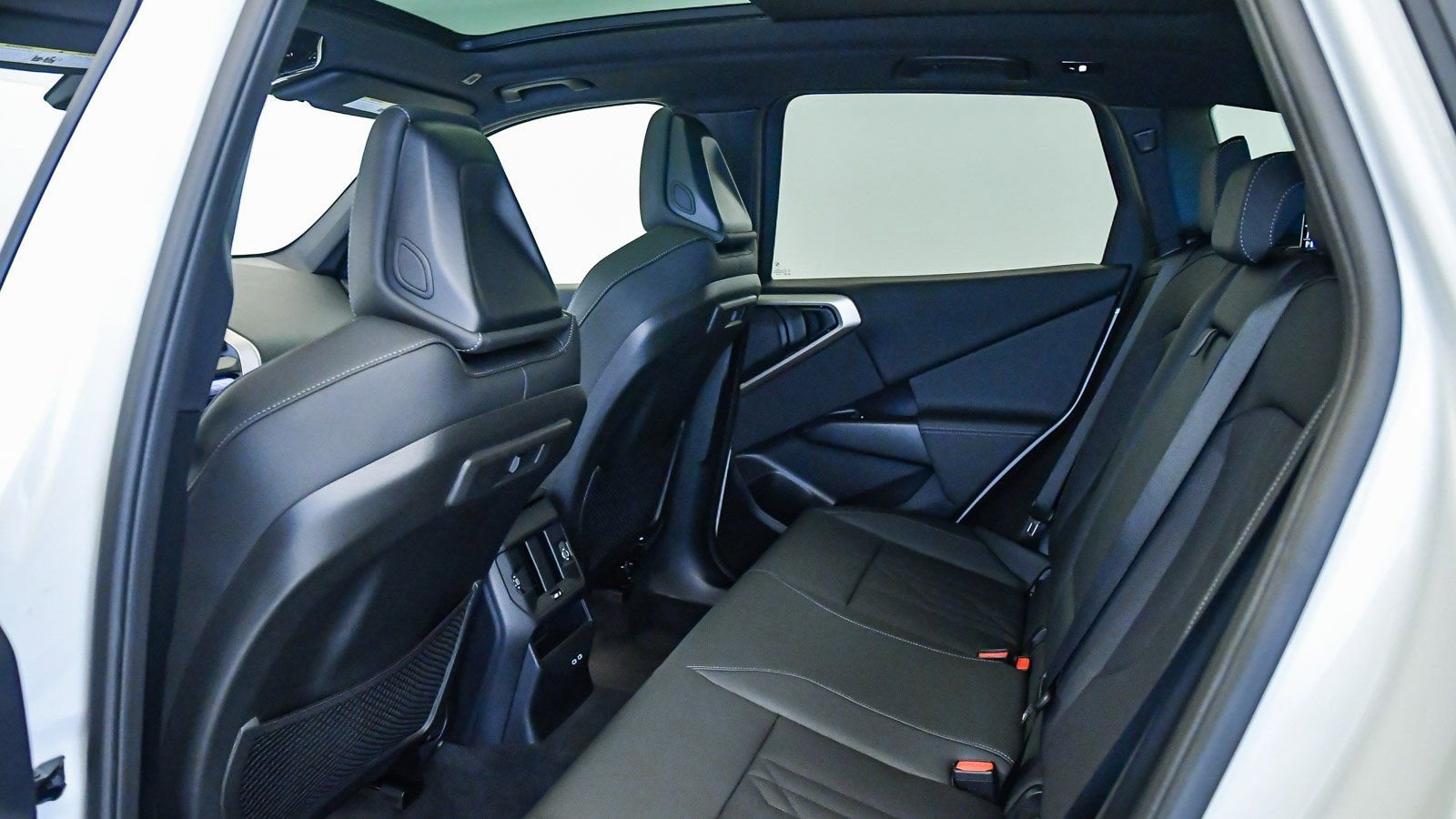 Used 2025 BMW X3 xDrive30i w/ Convenience Package AWD/4WD image 21