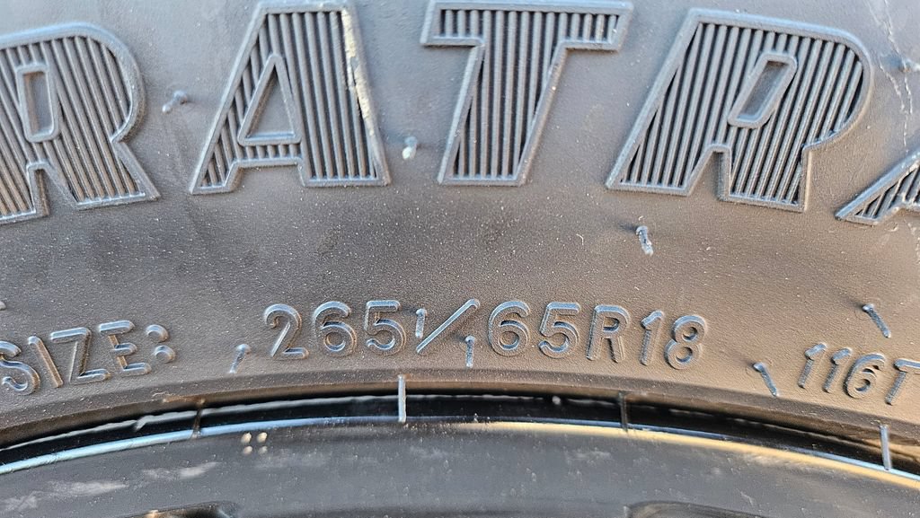 Used 2018 Chevrolet Silverado 1500 LTZ Z71 w/ LTZ Plus Package AWD/4WD image 17