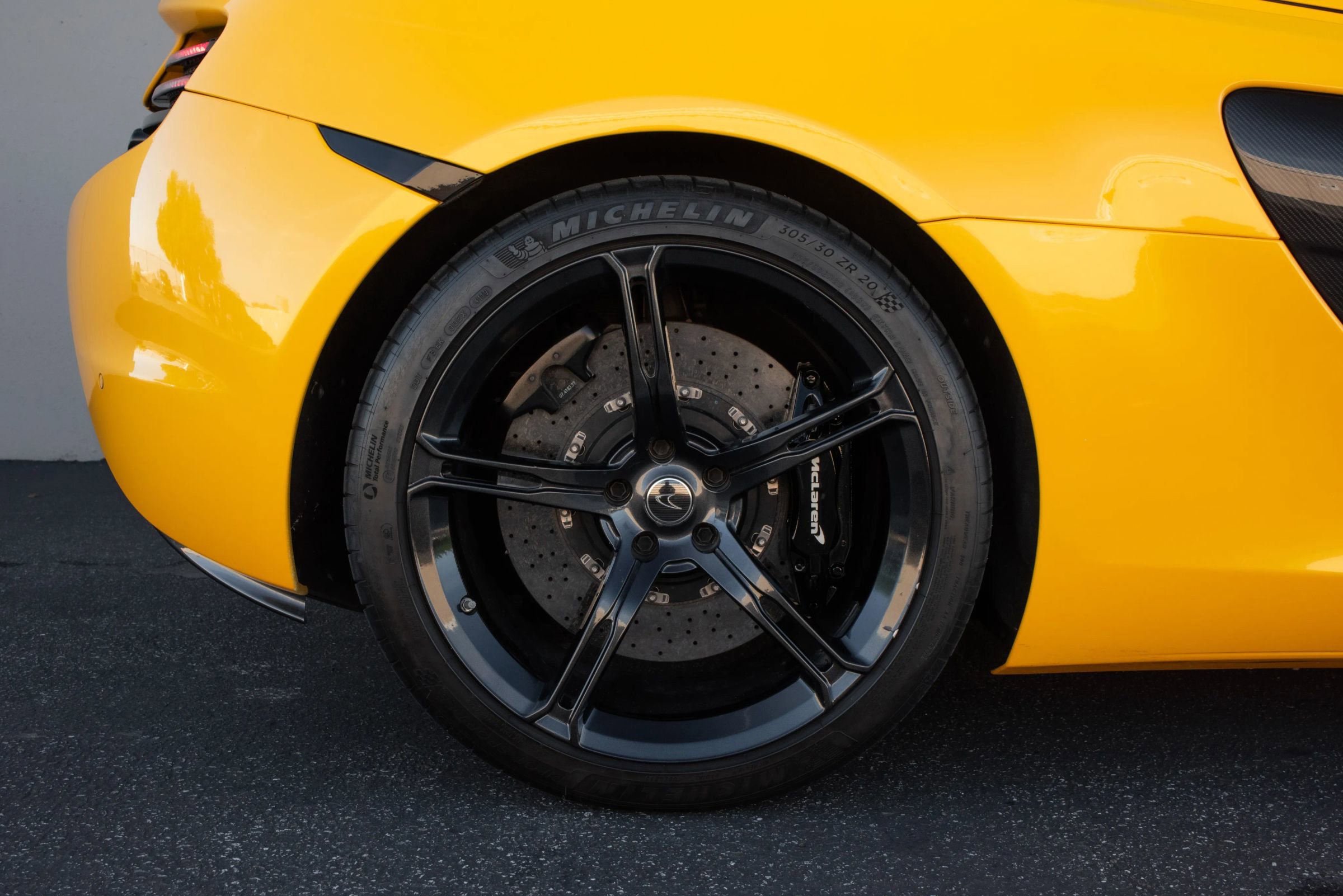 Used 2015 McLaren 650S Spider Convertible 2D image 33