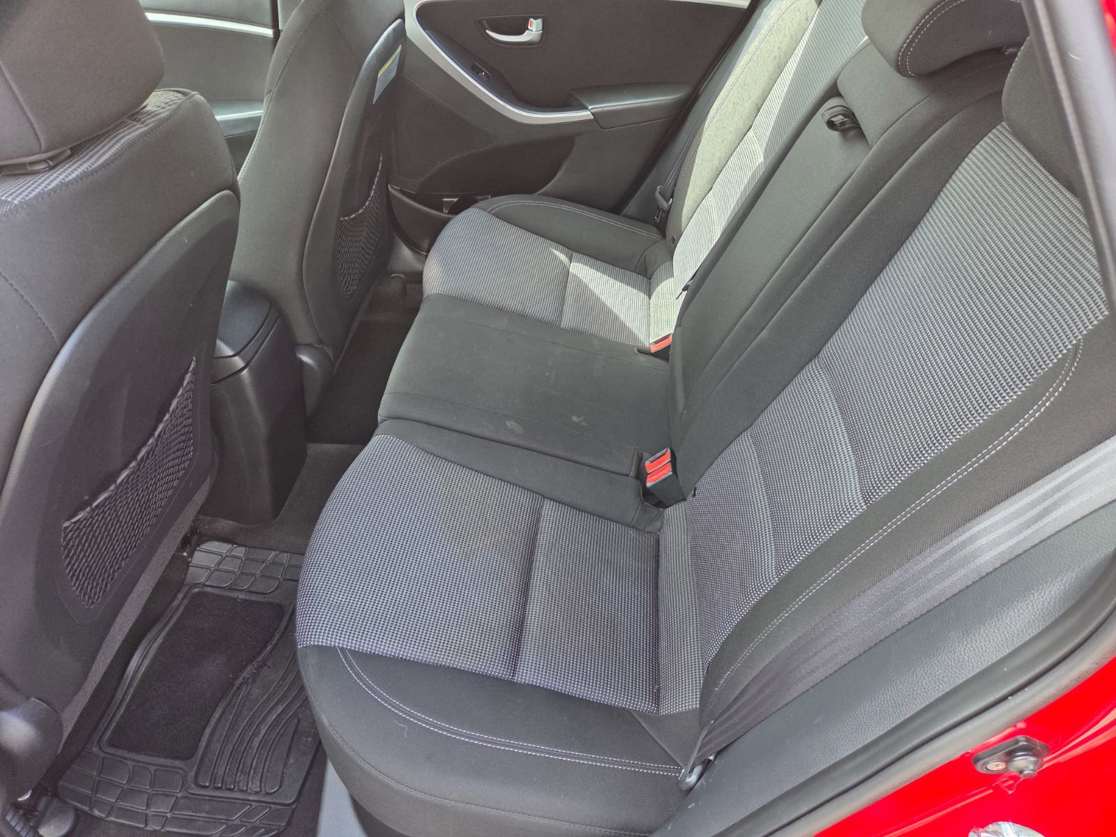 Used 2016 Hyundai Elantra GT FWD image 10