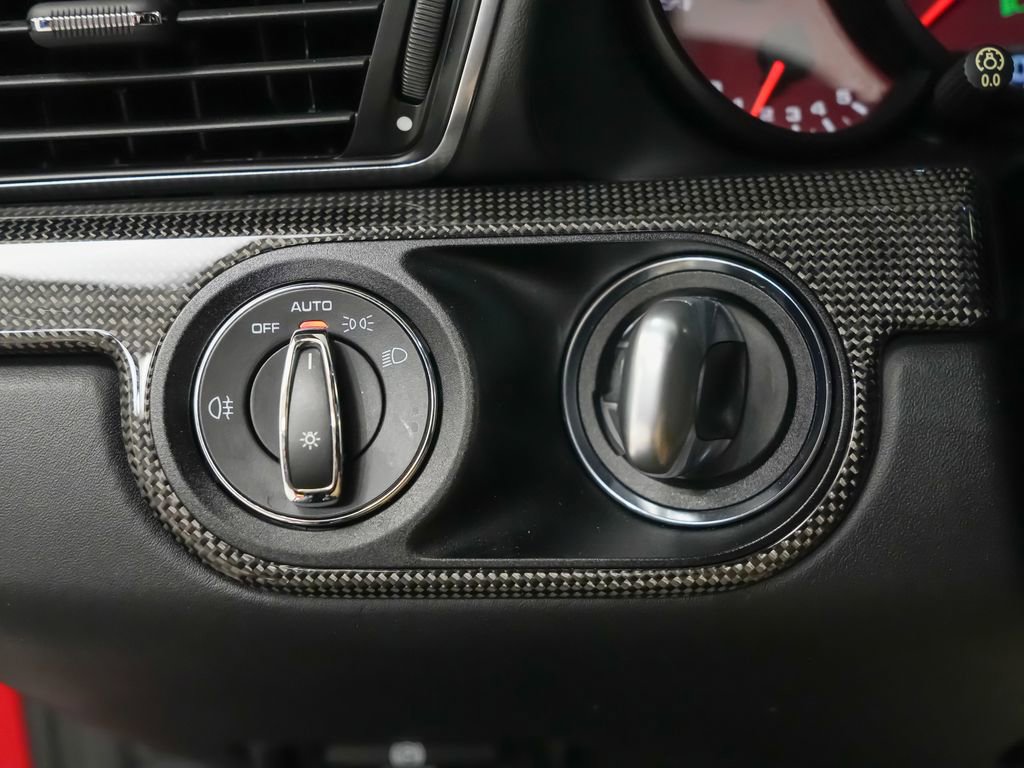 Certified 2017 Porsche 911 Targa 4S image 22