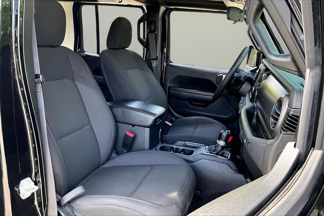 Used 2023 Jeep Wrangler Unlimited Sport AWD/4WD image 22