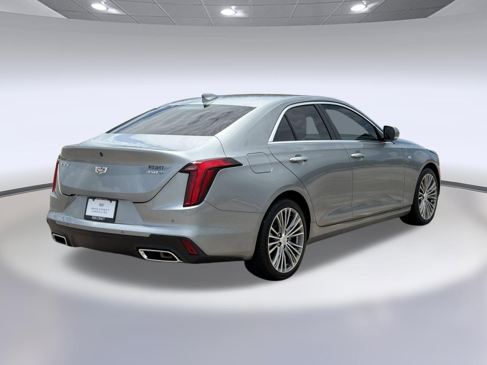 Used 2025 Cadillac CT4 Premium Luxury RWD image 9