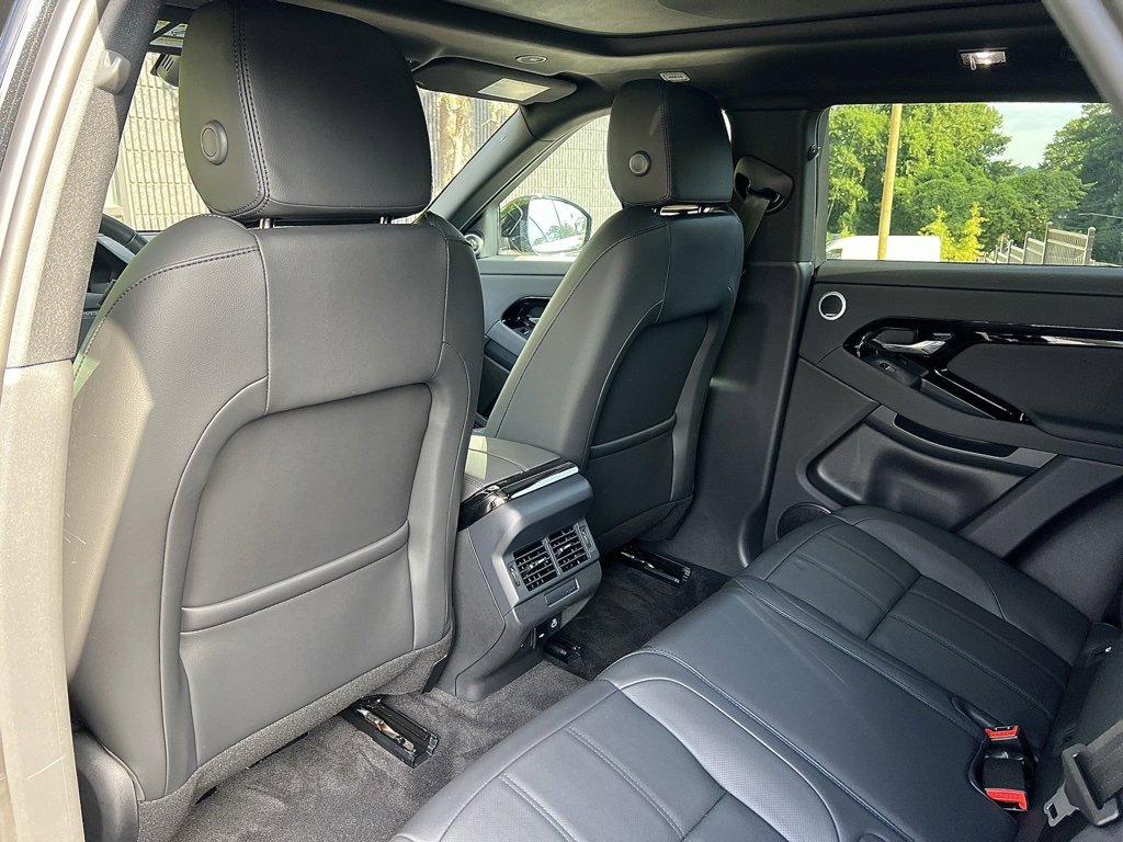 Used 2025 Land Rover Range Rover Evoque S image 27