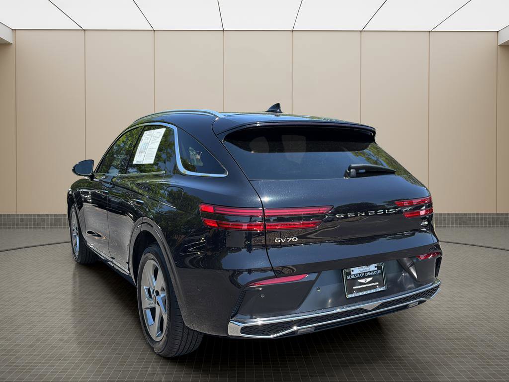 Certified 2026 Genesis GV70 2.5T Advanced AWD/4WD image 3