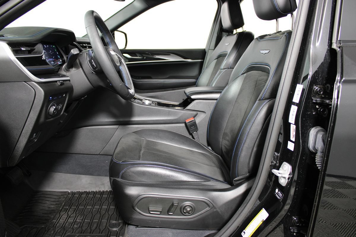 Used 2023 Jeep Grand Cherokee Trailhawk AWD/4WD image 9