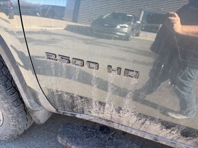 Used 2020 Chevrolet Silverado 2500 Custom w/ Custom Value Package image 7