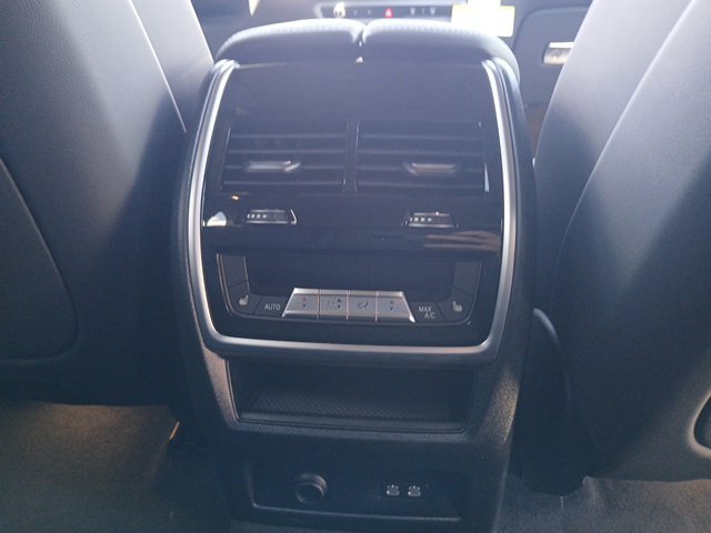 New 2026 BMW X5 sDrive40i w/ Climate Comfort Package RWD image 14