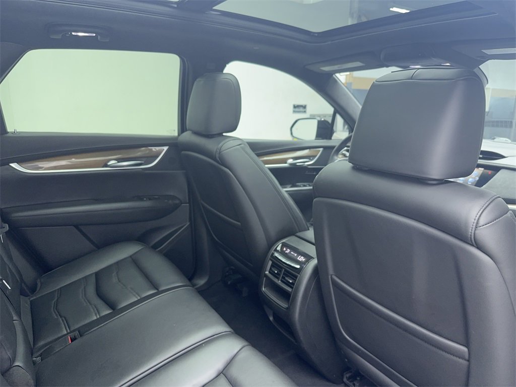 Used 2017 Cadillac XT5 Platinum image 48