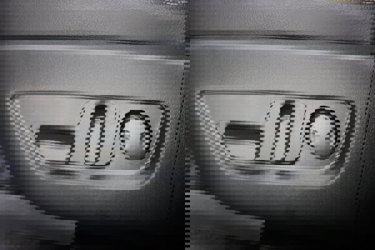 Used 2024 MAZDA CX-90 Plug-In Hybrid w/ Premium Pkg image 26