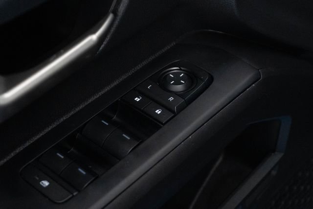 Used 2025 Toyota Tacoma TRD Off-Road AWD/4WD image 15