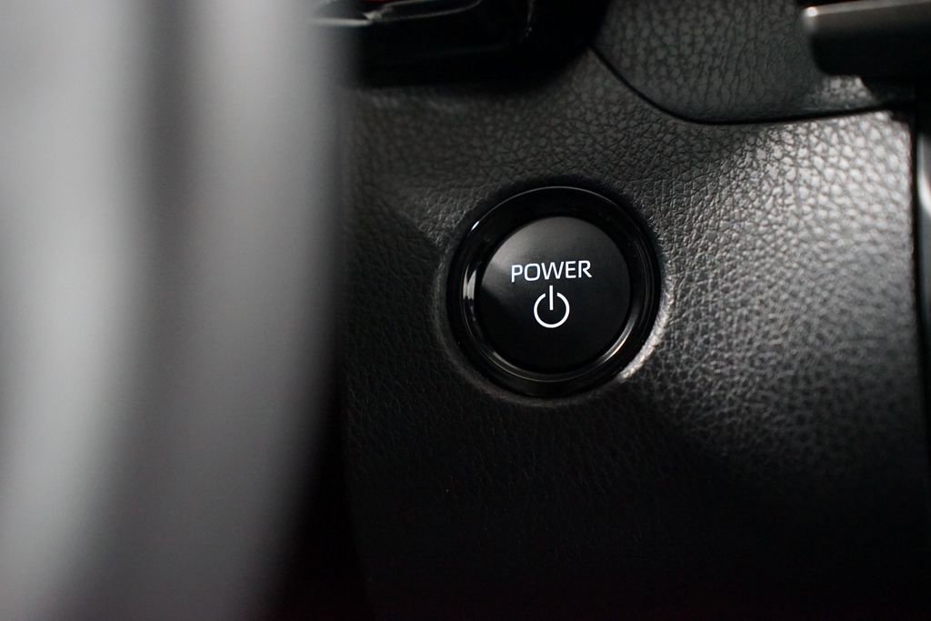 Used 2025 Toyota Camry SE image 24