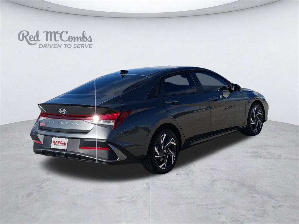 New 2026 Hyundai Elantra Limited FWD image 5