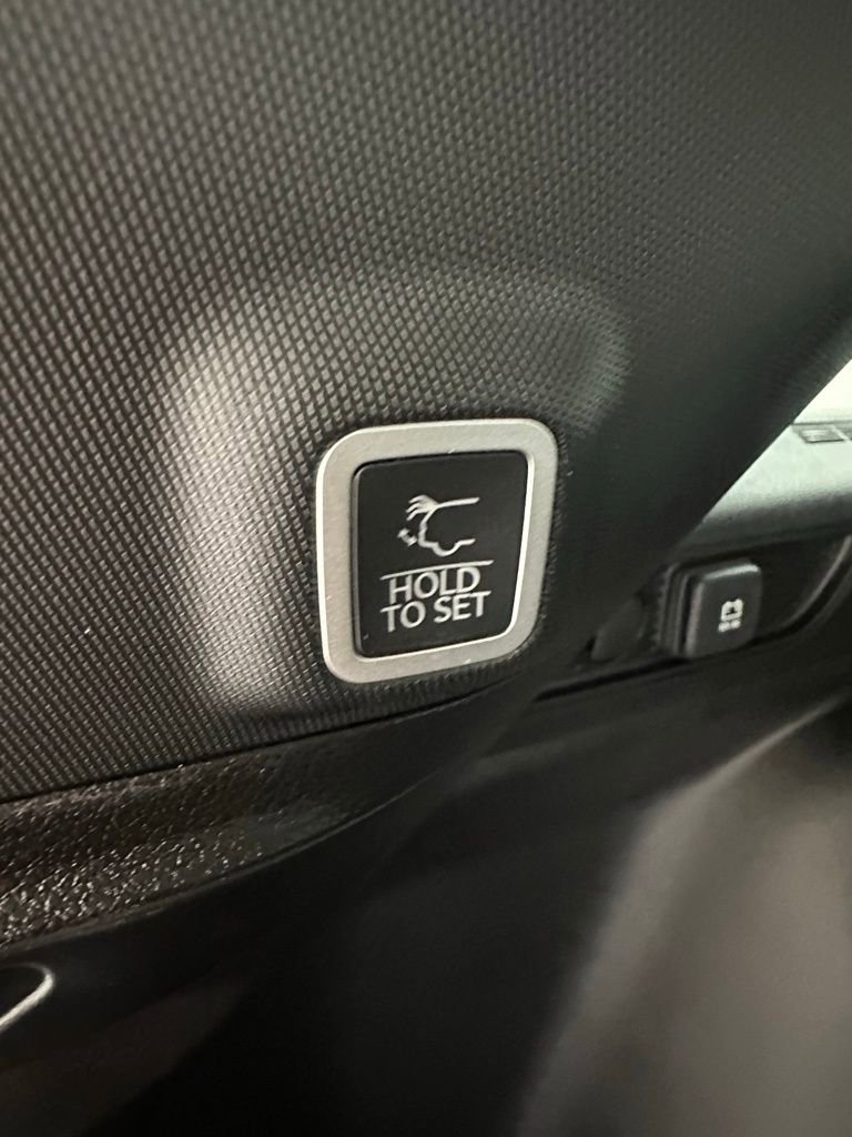 New 2025 Jeep Grand Cherokee Limited image 9