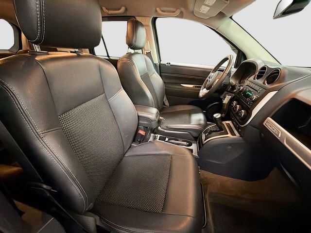 Used 2016 Jeep Compass Latitude image 25