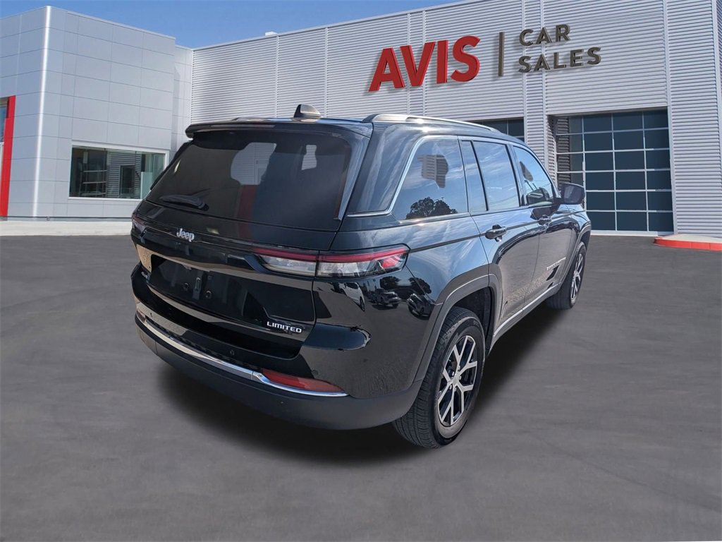 Used 2024 Jeep Grand Cherokee Limited image 6