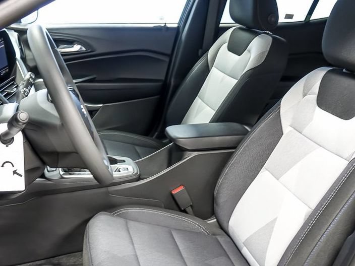 New 2026 Chevrolet Trax LS FWD image 10