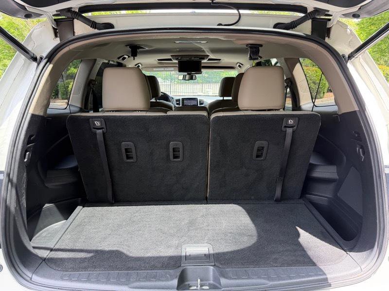 Used 2016 Honda Pilot Touring image 32