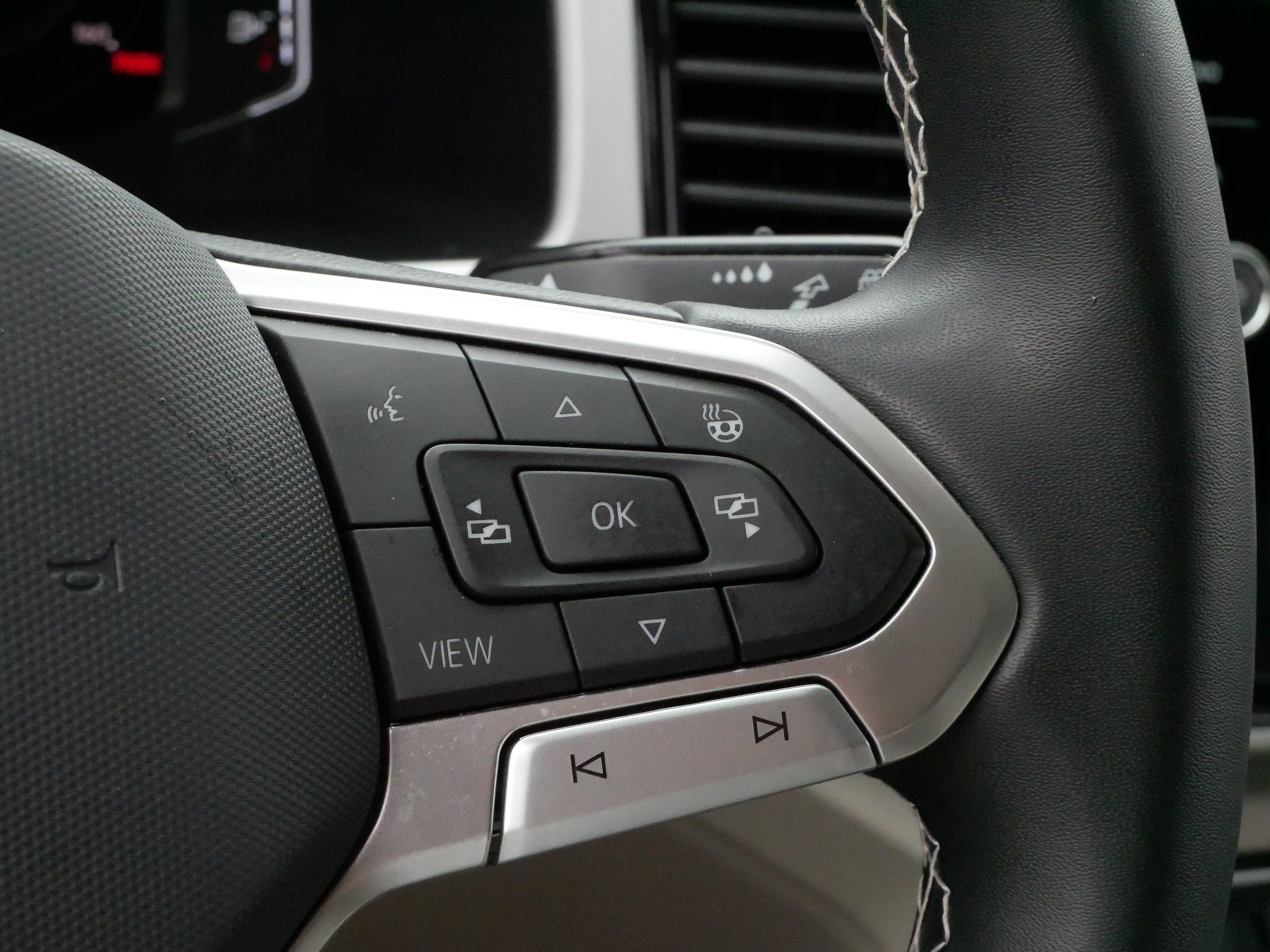 Certified 2023 Volkswagen Atlas SEL AWD/4WD image 25