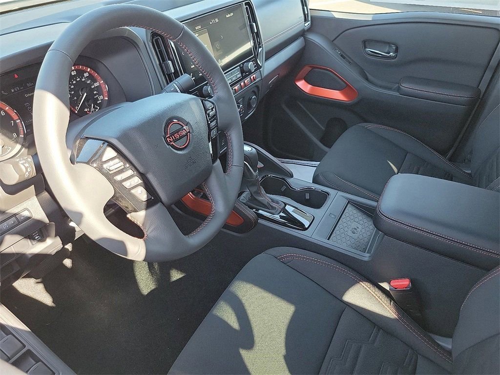 New 2025 Nissan Frontier Pro-X w/ Pro Convenience Package RWD image 3