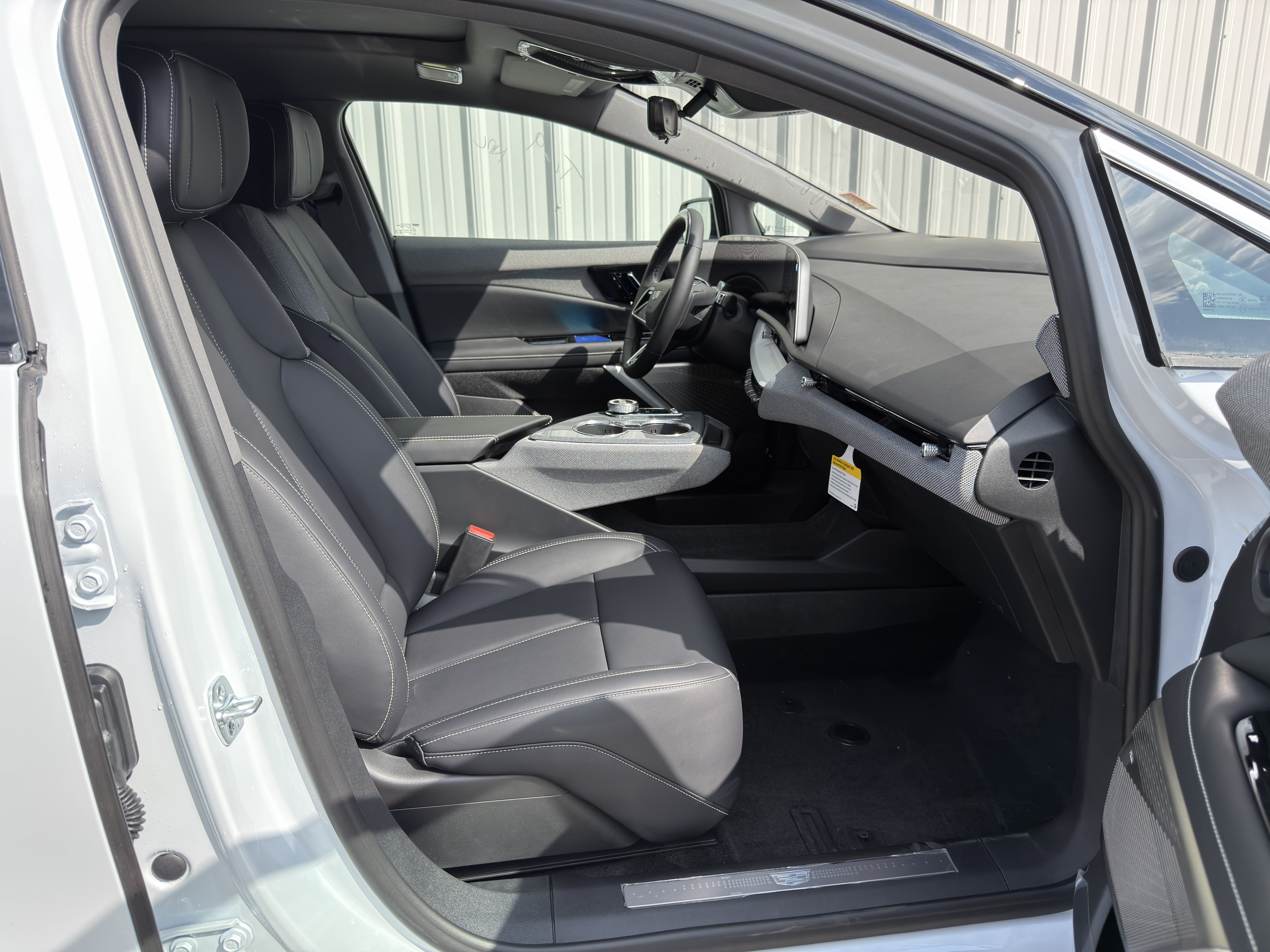 New 2027 Cadillac Optiq Luxury AWD/4WD image 22