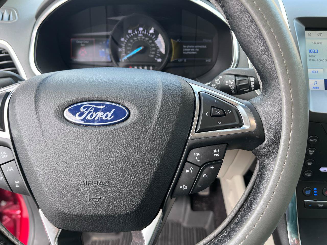 Used 2020 Ford Edge Titanium w/ Equipment Group 301A FWD image 27