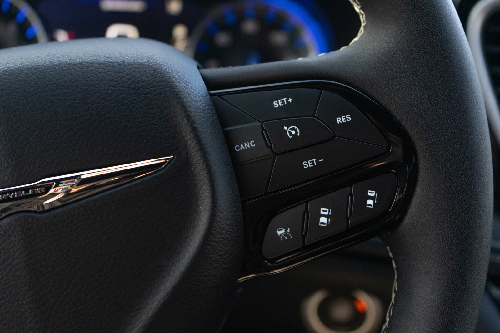 Used 2024 Chrysler Pacifica Touring-L w/ S Appearance Package image 22