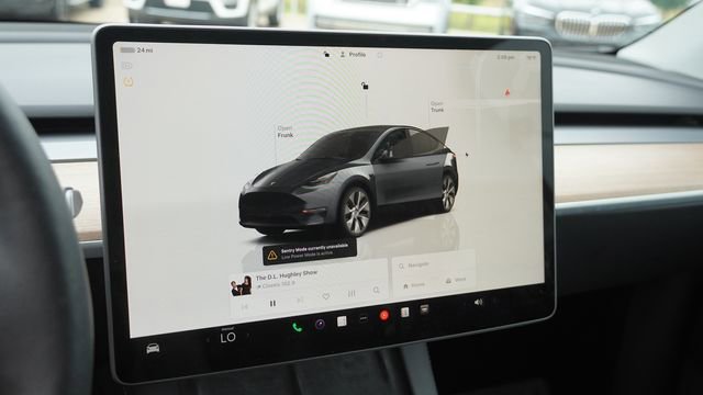 Used 2023 Tesla Model Y Long Range AWD/4WD image 19