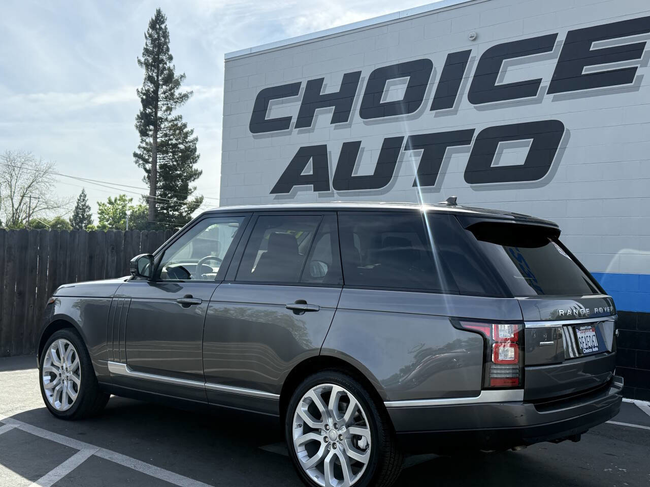 Used 2015 Land Rover Range Rover Supercharged image 28