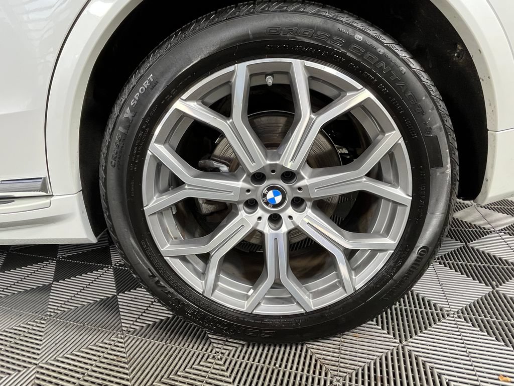 Used 2026 BMW X7 xDrive40i AWD/4WD image 15