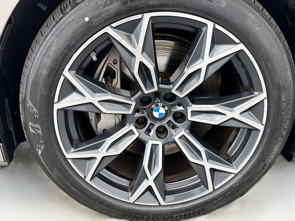 Certified 2024 BMW i7 xDrive60 image 31