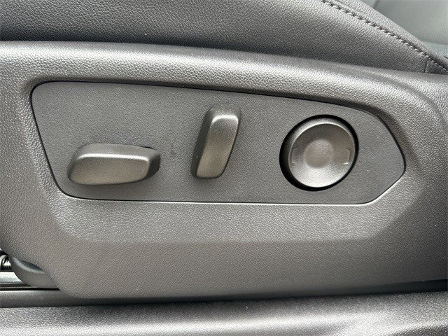 New 2026 GMC Sierra 1500 SLT w/ SLT Premium Package image 12