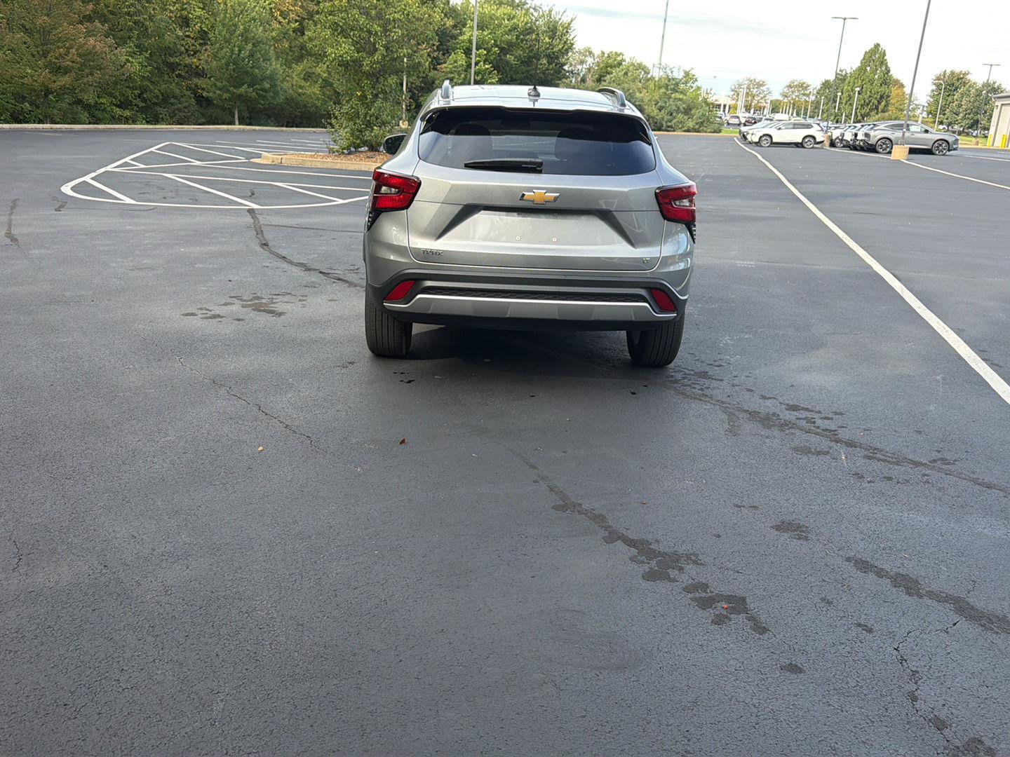 Used 2025 Chevrolet Trax LT FWD image 6